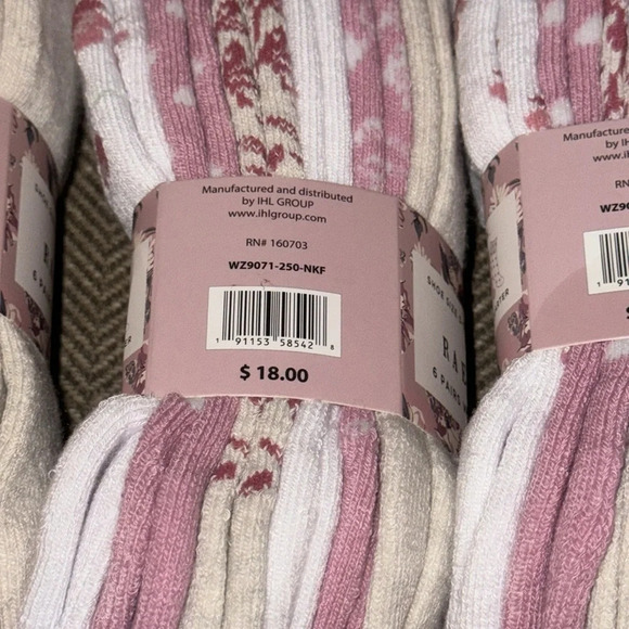 NWT Rae Dunn Women’s Quarter Socks 9-11 “MOM” 4 packs = 24 pair total - Picture 10 of 11